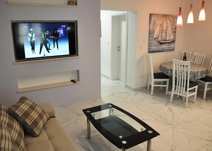 Apartment Niko Bol