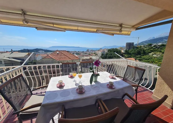 Apartment Roko Makarska