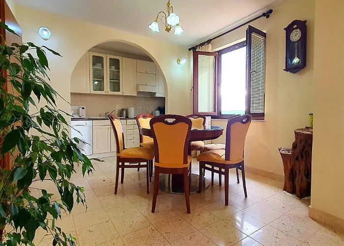 Apartments Lucin Trogir