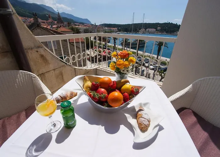 Makarska Lodging 
