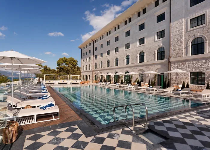 Trogir Hotels near Urban Forest Ibn Sina "Hilton" with parking