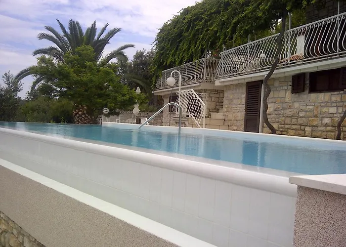 Seaside Family Friendly House With A Swimming Pool Cove Pribinja - Hvar - 15324 Hvar Town