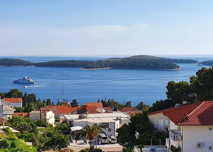 Pet friendly Apartman Filis Hvar Town