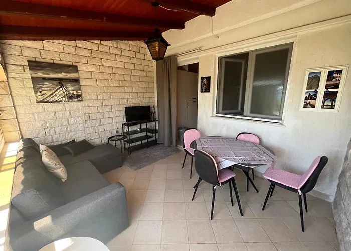 Marko Beachfront Apartments Seget Trogir