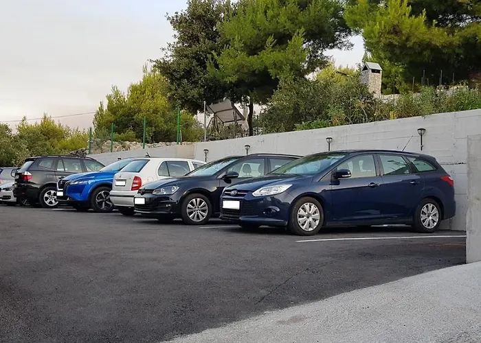 Apartments Ilak Trogir