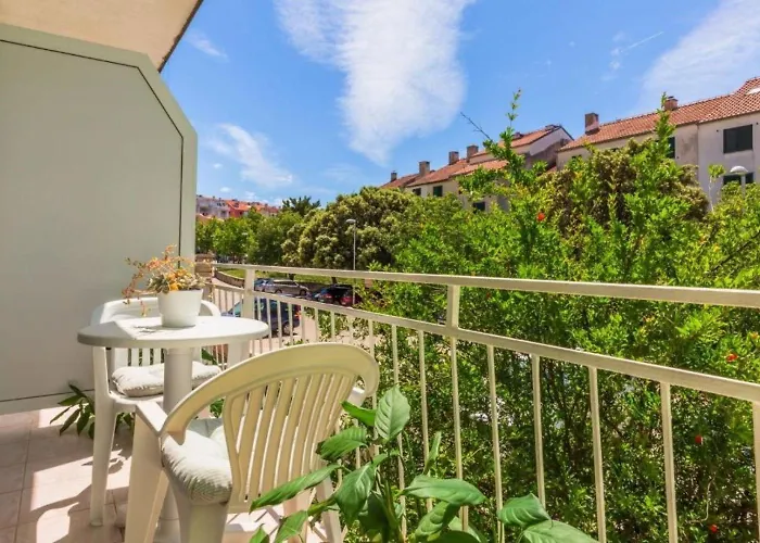 Apartments And Room Tattoo Makarska