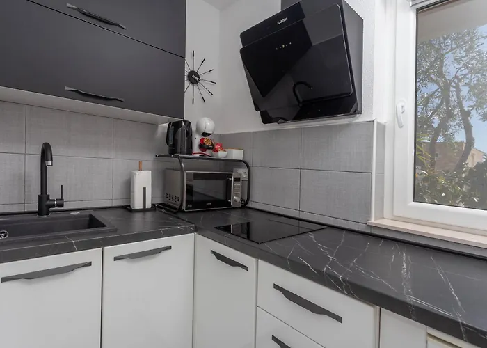 Apartments Pera Hvar Town