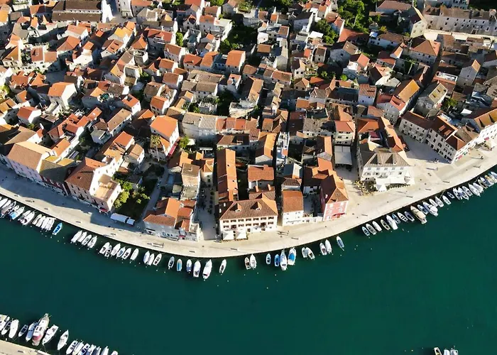 Pet friendly Ancora Faros Apartment Stari Grad 
