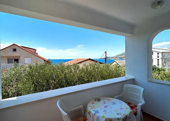 Apartments Erceg Omis