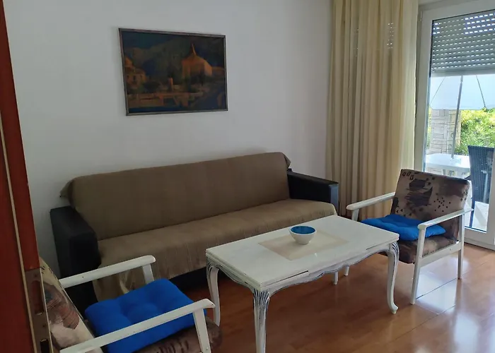 Vacation Apartment Rentals in Makarska
