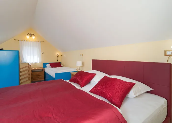 Pet friendly Apartments Larsen Omis