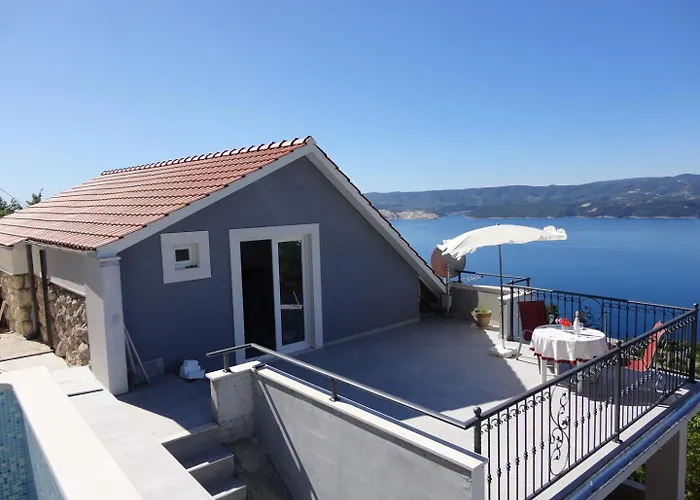 Villa Panorama Omis with Pool