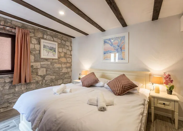 Split Old Town Rooms Matushko