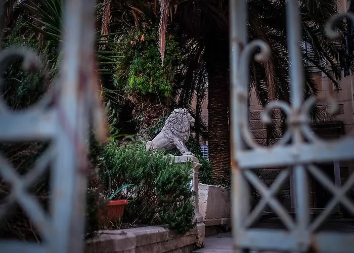 Gardin Split Apartment And Suite 5 star