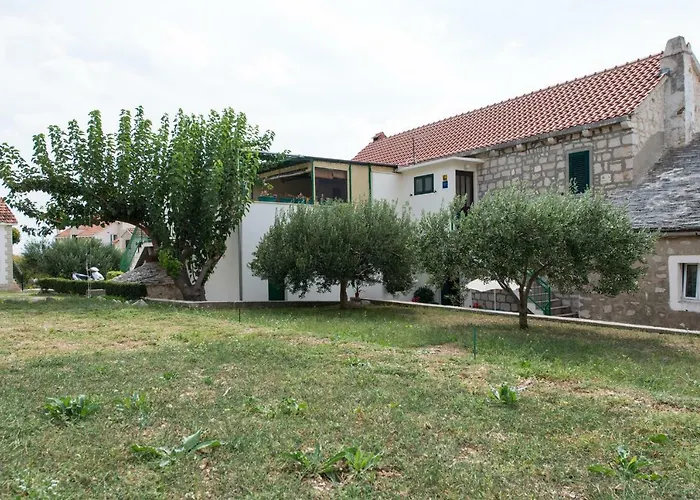 Apartments Mary Bol