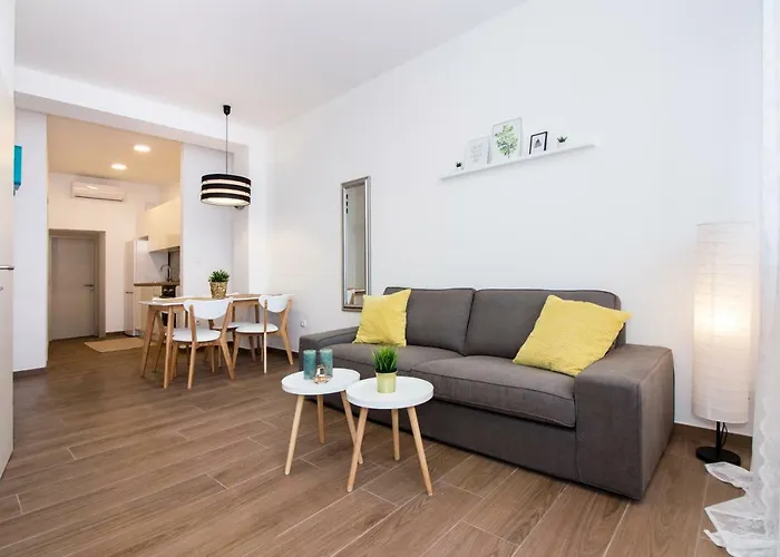 Pet friendly Urban Apartment Split