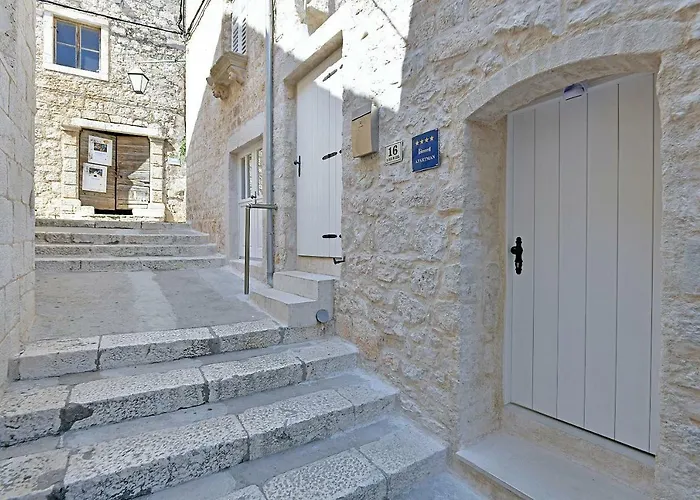 Pupi'S Heritage Hvar Town