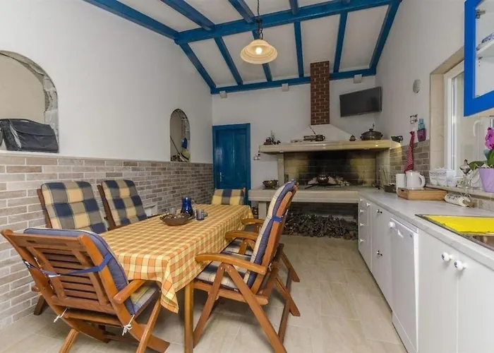 Apartments Lemar - With Parking Bol